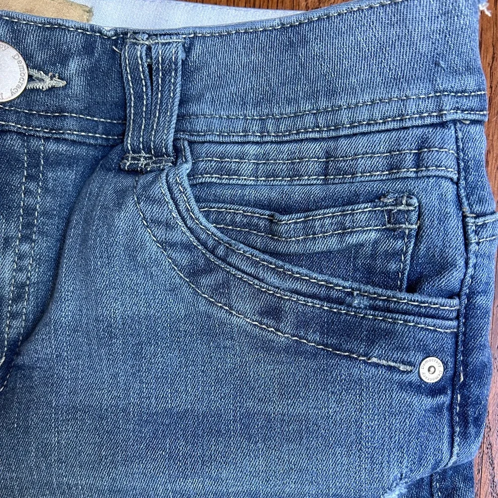 DEMOCRACY JEANS AB
TECHNOLOGY WOMEN'S SKINNY DISTRESSED DENIM PANTS SIZE 6 - Picture 7 of 10
